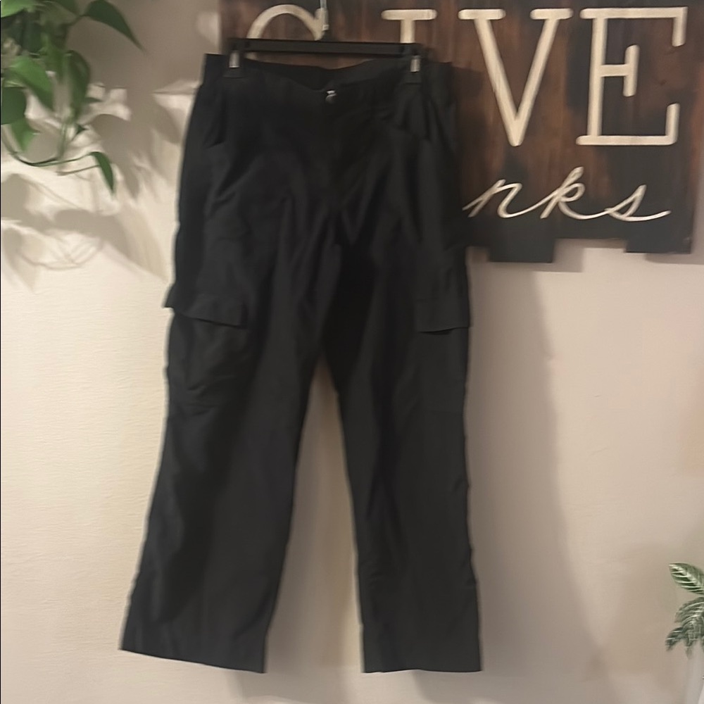 Womans Black Cargo Pants